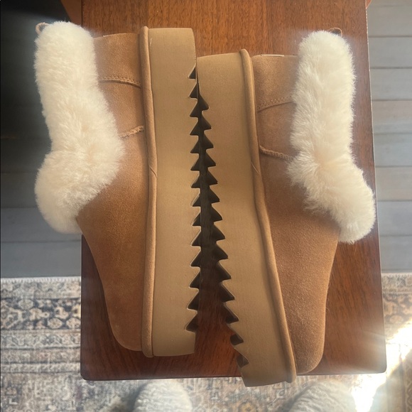 UGG  Tazzellre Chestnut Suede Shearling-Lined  with Cream Fur Collar - Picture 2 of 7